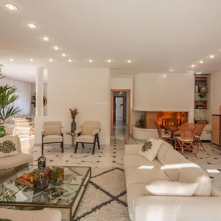 Apartamento Con Piscina Privata