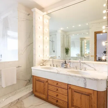 Apartamento Con Piscina Privata *