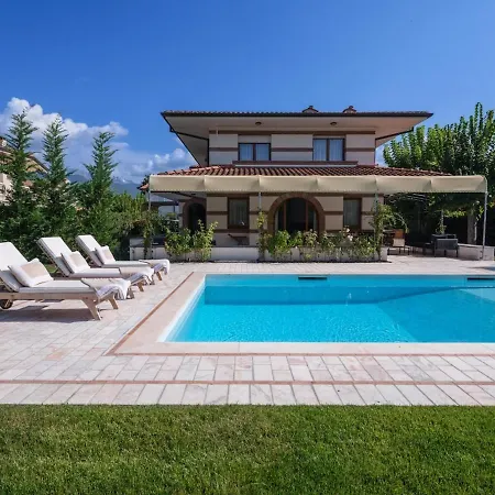 Apartamento Con Piscina Privata